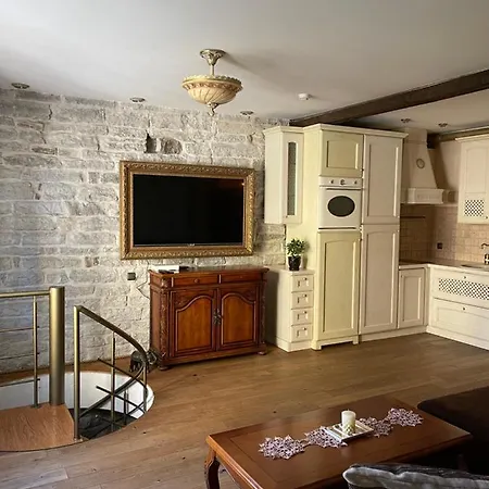 Apartment Armas Korter Kesklinnas Saun Ja Tasuta Parkimine *